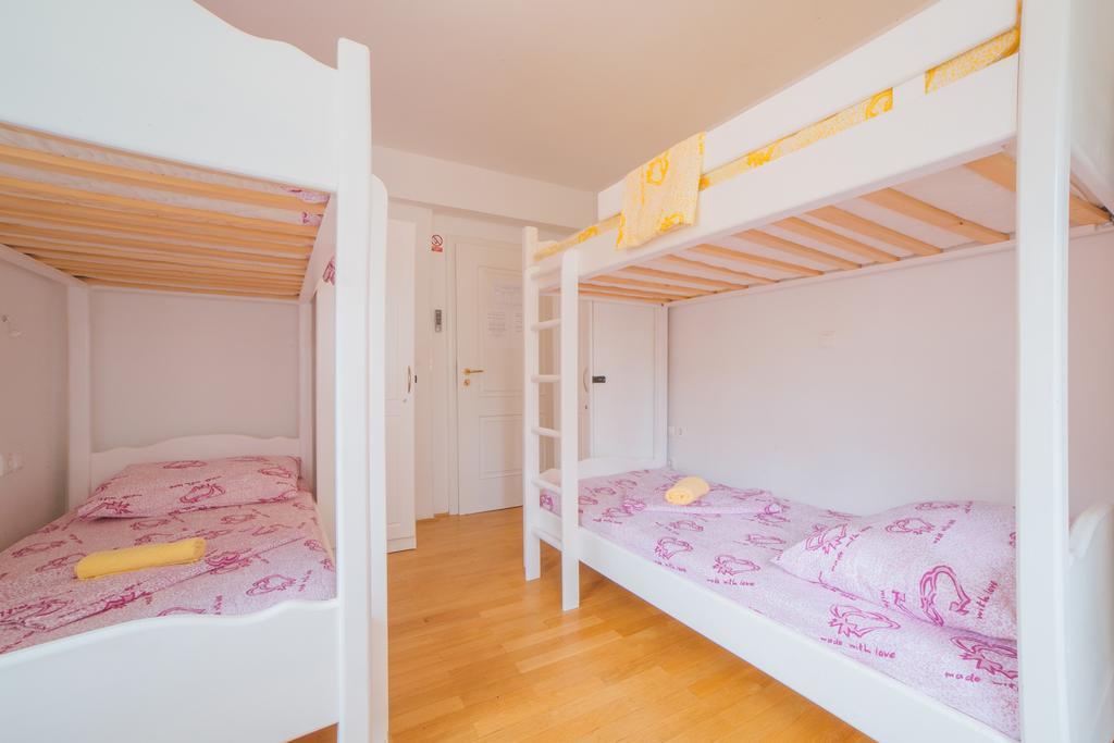 Hostel Cheap Sleep Marinero (Adults Only) Hvar Town Zewnętrze zdjęcie
